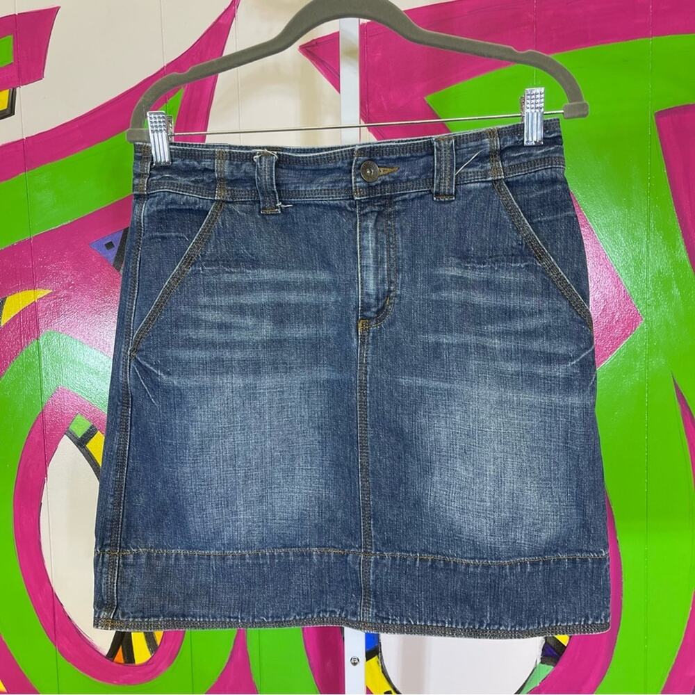 Life is Good, Y2K Denim Skirt. Size 6. In excellent condition!